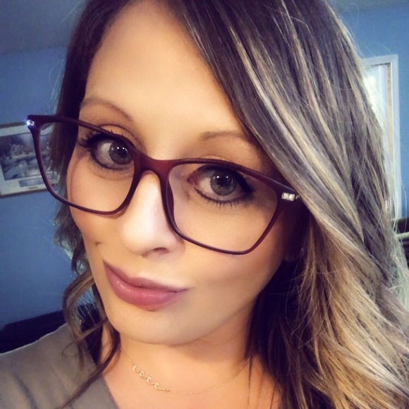 queenb12161984
